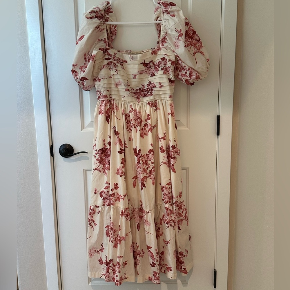 Abercrombie & Fitch Emerson Cream Floral Puff Sleeve Dress Size Medium NWT